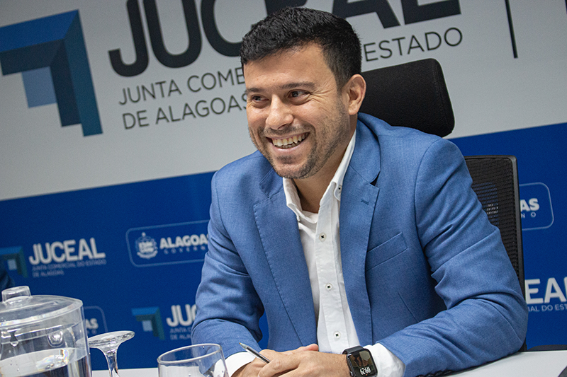 Novo presidente da Juceal reafirma compromisso pela desburocratização do ambiente de negócios de AL