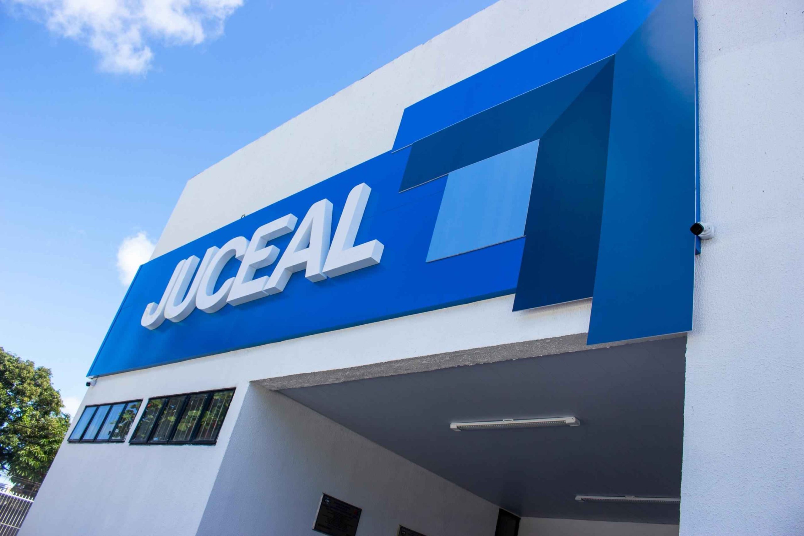 Alagoas atinge o menor tempo do ano para abertura de empresas